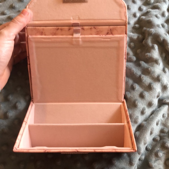 Glasses case - Picture 4 of 5